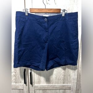 Crown and ivy women shorts NWT